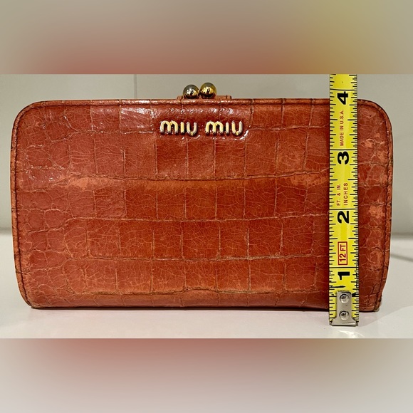 Miu Miu Embossed Crocodile Leather Double Sided Wallet in Pink - Picture 2 of 12